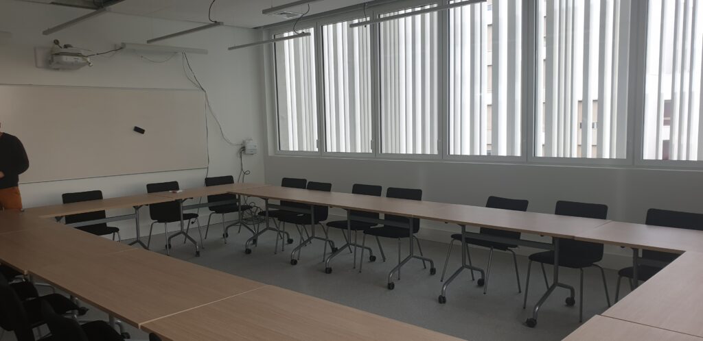 Picture of one of the meeting rooms.